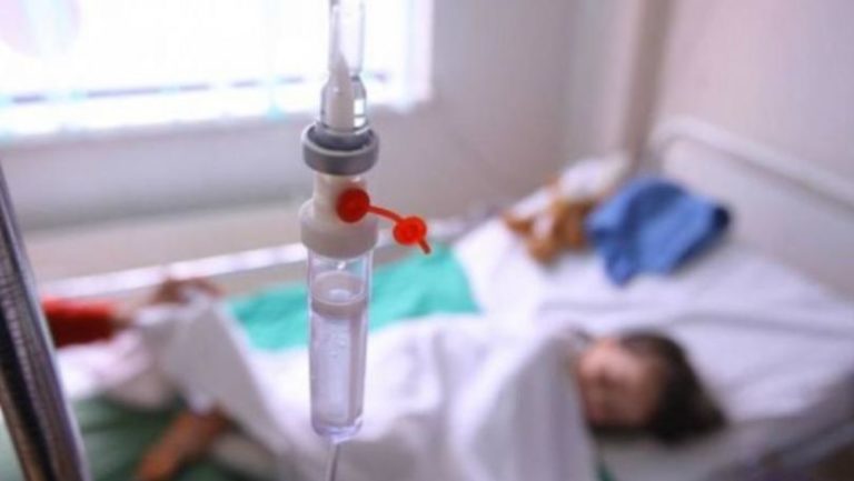 Caz ieșit din comun la Strășeni. Copil de doi ani și mama acestuia, înjunghiați de concubinul femeii