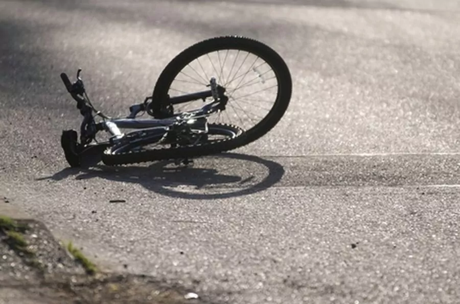 Un biciclist și un motociclist au ajuns la spital după ce s-au tamponat în raionul Florești