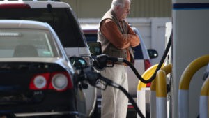 Expert: Benzina a ajuns la cel mai mare preț din istoria țării