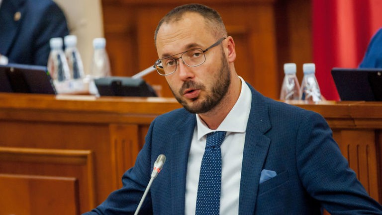 Moțiunea simplă împotriva ministrului Justiției, respinsă de Parlament