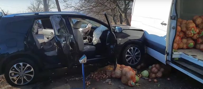 /FOTO/ Accident cu implicarea a trei automobile, la Soroca