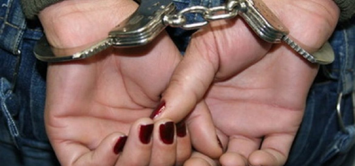 /VIDEO/ Două tinere din Florești și Sîngerei au obligat o minoră și un tânăr de 19 ani să se prostitueze