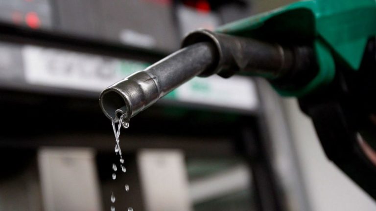 ANRE: Motorina se ieftinește cu un ban