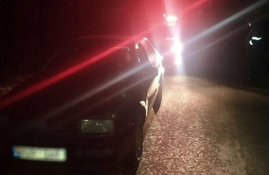 /FOTO/ Tânăr în stare de ebrietate, stopat de carabinieri pe o stradă din Bălți