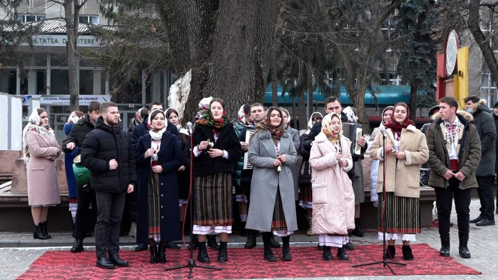 /VIDEO/ Colinde românești au răsunat la universitatea din Bălți