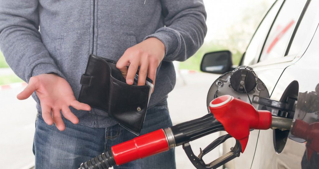 Noi scumpiri la carburanți. Prețurile aprobate de ANRE