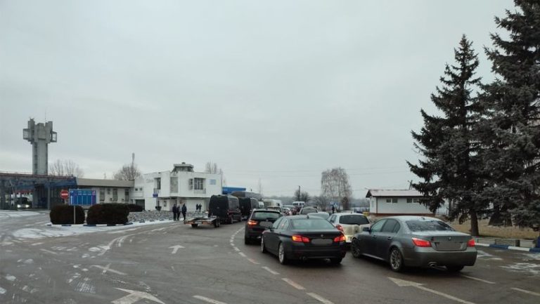 Atenție! Trafic sporit la punctul de trecere al frontierei de stat Leușeni-Albița