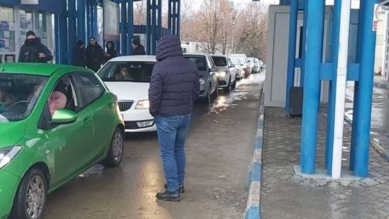 Atenție! Trafic sporit la un punct de trecere al frontierei de stat din nordul țării