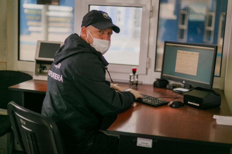 Încălcările depistate săptămâna trecută la frontiera de stat. 217 contravenții privind încălcarea regimului de sănătate, circulație rutieră și de transporturi