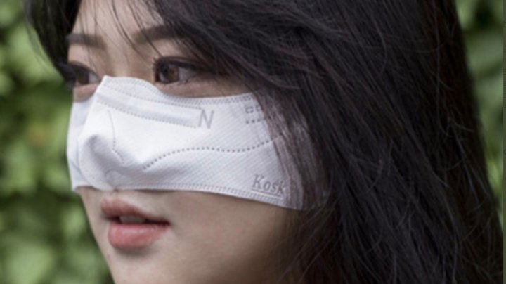 O companie sud-coreeană a inventat o mască care acoperă doar nasul. Vezi pentru ce e utilă