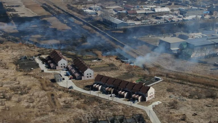 Incendiu de vegetație în preajma orașului Bălți