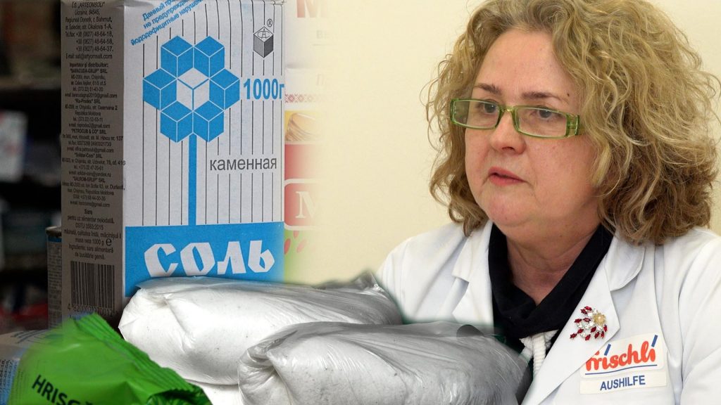 /VIDEO/ Moldovenii consumă de două ori mai multă sare decât indică norma mondială