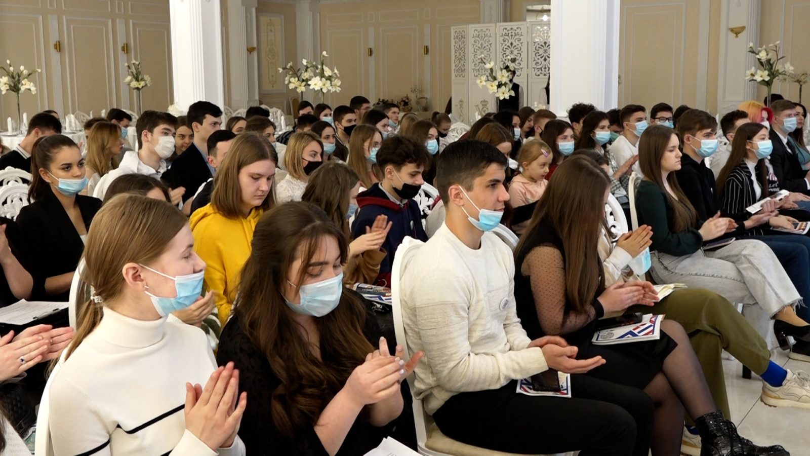/VIDEO/ Tinerii din Bălți interesați de proiecte ingenioase. Aceștia au participat la Adunarea generală a membrilor Centrului de Tineret STUDEM
