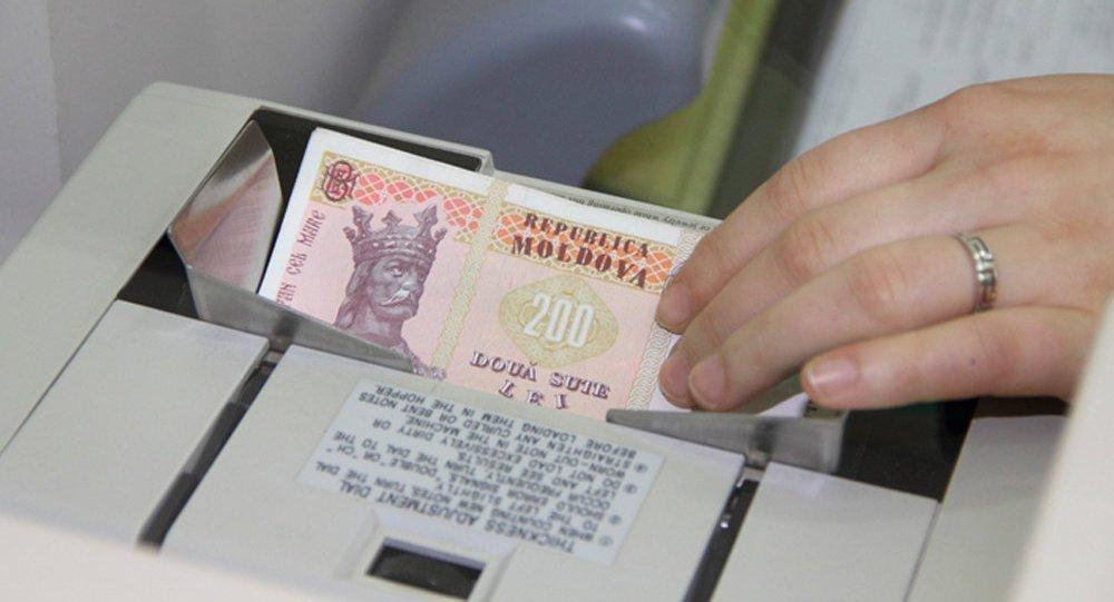 Опасаясь войны в Украине, молдаване выводят деньги из банков: снято 6,2 млрд леев