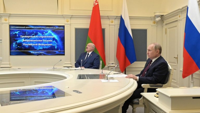 Vladimir Putin și Aleksandr Lukașenko. Foto: Profimedia