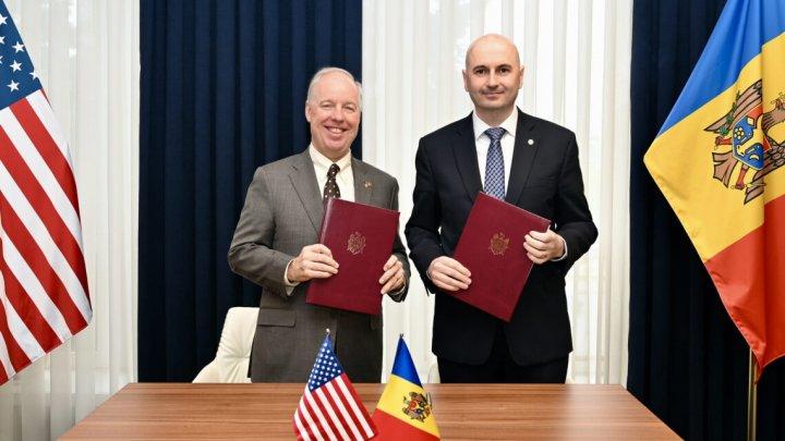 США и Молдова подписали Меморандум для продажи Республиканского стадиона
