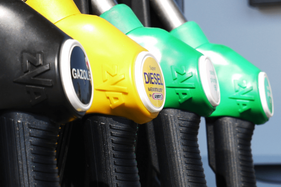 Небывалый рост цен на топливо: бензин приблизился к отметке в 29 леев, а дизтопливо - к 28 леям
