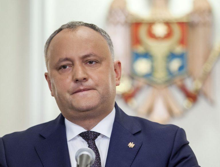 /VIDEO/ Perchezițiile la Dodon și interpușii săi: Sume mari de bani cash, scheme de zeci de milioane, acte mâncate și probe ascunse