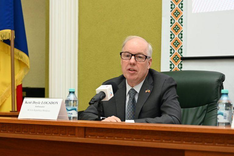 Kent Logsdon: Republica Moldova are o oportunitate unică de a urma traiectoria europeană