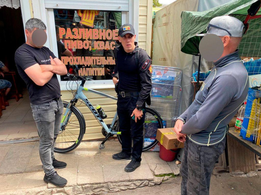 /FOTO/ Un bărbat din Bălți și-a recunoscut bicicleta furată, în timp ce se primbla. Carabinierii au reținut suspectul