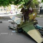 Maşini militare ruse, capturate de ucraineni, expuse, de 9 Mai, pe o stradă centrală din Kiev