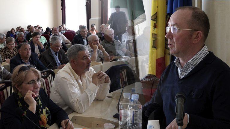 /VIDEO/ Problemele agricultorilor din Fălești. Autoritățile locale intenționează crearea unui Consiliu al Agricultorilor