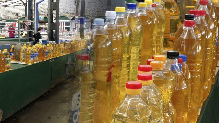/VIDEO/ Scumpirea uleiului vegetal este nejustificată. Fermierii nu văd temei pentru ridicarea prețurilor