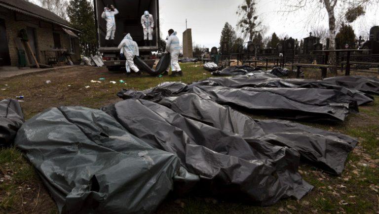 /FOTO/ Un rus care a măcelărit civilii din Bucha a fost identificat după mesajul pe care l-a vopsit pe peretele casei unui ucrainean