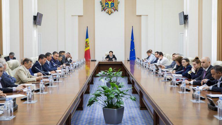 CSE: Importul de produse alimentare, interzis dacă a rămas mai puțin de o jumătate din termenul de expirare