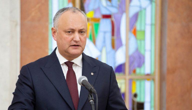 /VIDEO/ Perchezițiile la Dodon și interpușii săi: Sume mari de bani cash, scheme de zeci de milioane, acte mâncate și probe ascunse