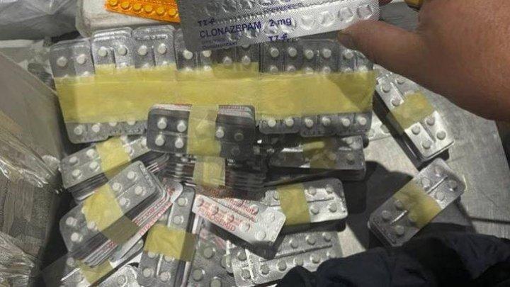 Гражданин Молдовы пытался незаконно вывезти за границу более пяти тысяч таблеток