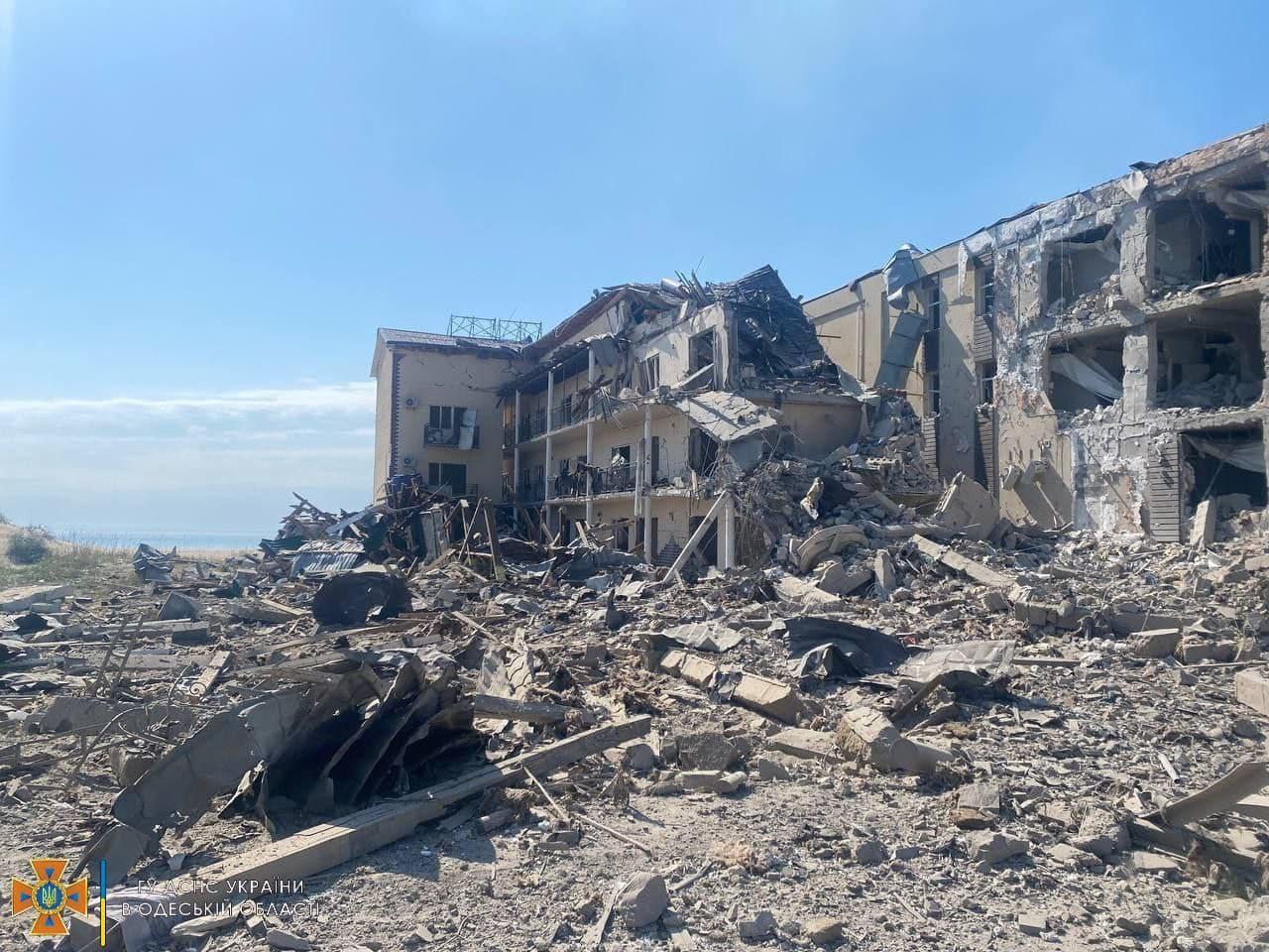 /FOTO/ Bombardamente în Odesa, trei răniți printre care și un copil