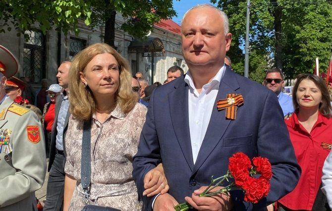 /DOC/ Igor Dodon, amendat cu 9.000 de lei pentru purtarea panglicii Sfântului Gheorghe