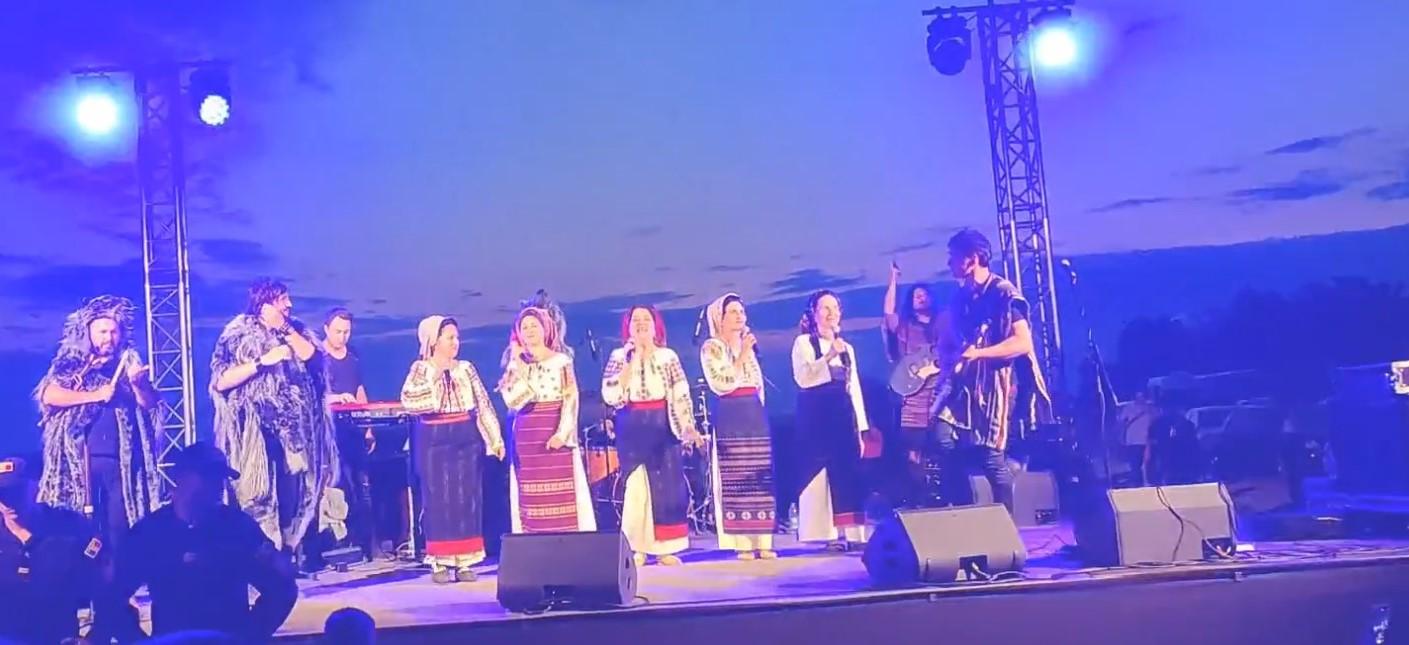 /PROGRAM/ Foc de tabără, recitaluri și muzică la maxim. Cel mai mare festival de artă în raionul Glodeni