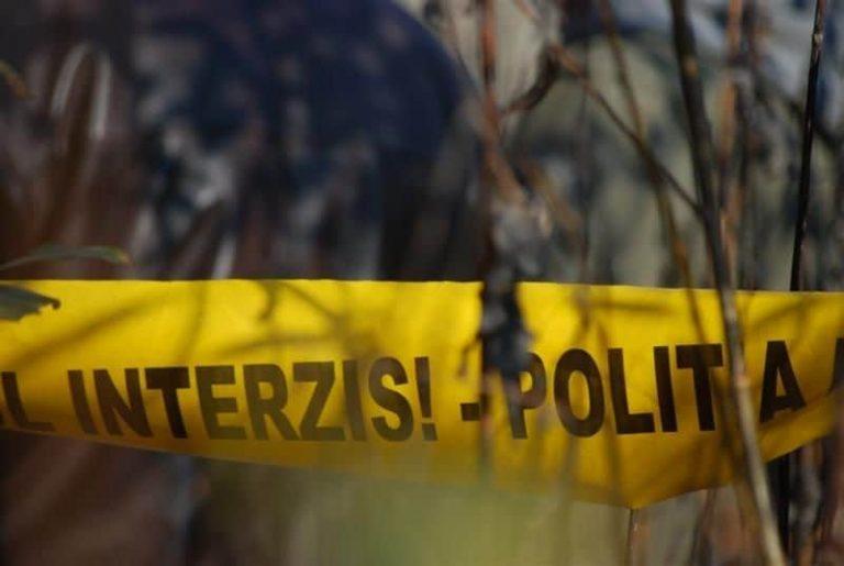 Cadavru în stare de putrefacție, găsit strangulat în raionul Sîngerei