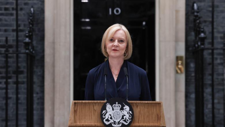 Liz Truss. Foto: Profimedia Images Citește mai mult la: https://www.digi24.ro/stiri/externe/liz-truss-a-demisionat-din-functia-de-prim-ministru-al-marii-britanii-2124015 Informaţiile publicate pe site-ul Digi24.ro pot fi preluate, în conformitate cu legislația aplicabilă, doar în limita a 120 de caractere.