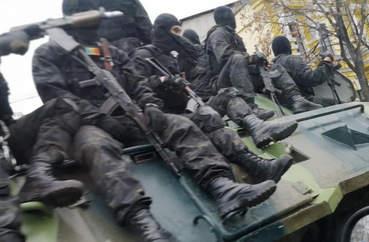 La nord se desfășoară exerciții cu implicarea blindatelor