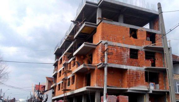 Un bărbat din Soroca a ajuns în comă la spital, după ce a căzut de la etajul trei a unei construcții