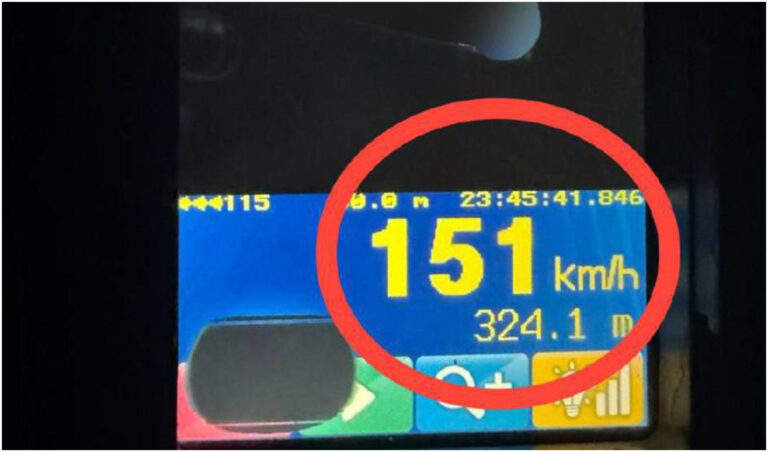 Mașină BMW surprinsă cu 151 km/h în localitate, Volovița, Soroca