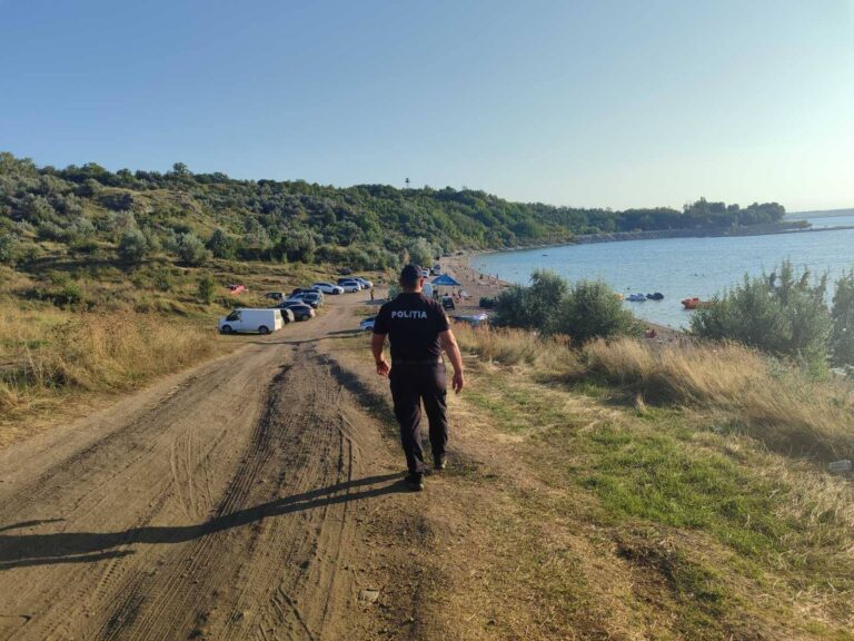 Polițiștii din Rîșcani verifică șoferii și motocicliștii la bazinul „Costești–Stînca”