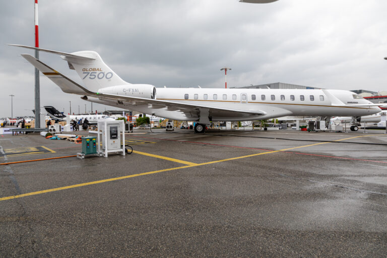 Bombardier Global 7500 al emisarului Steve Witkoff
