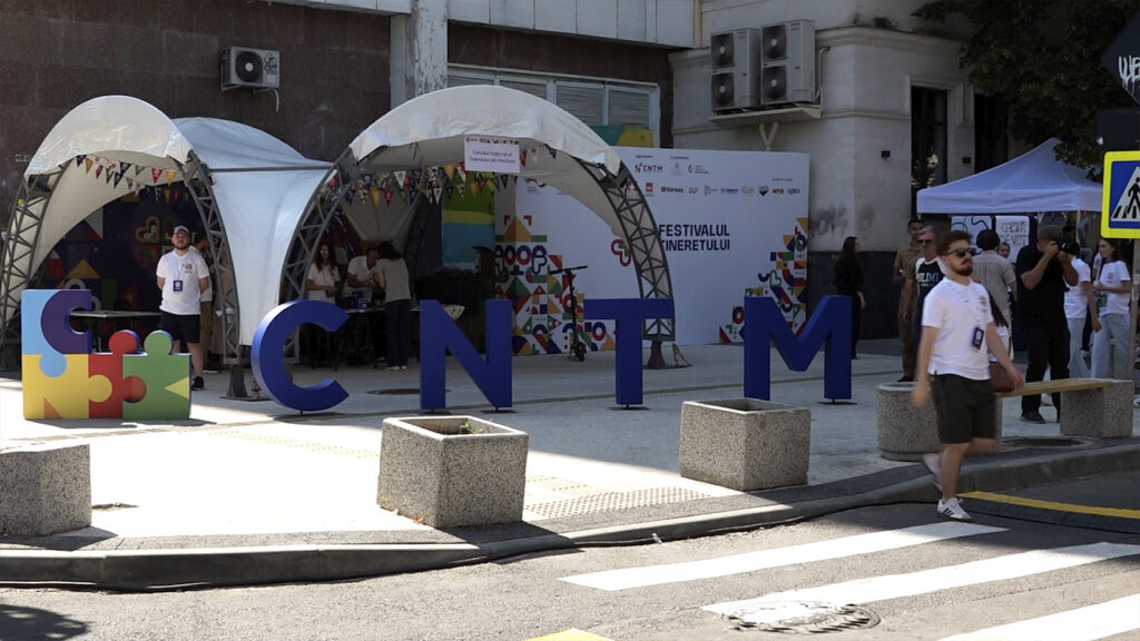 Tineri la Festivalul Tineretului 2025, standuri interactive și activități organizate de CNTM