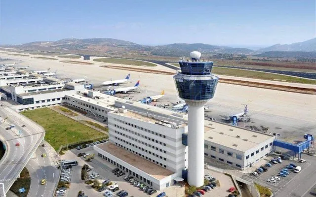 Grevă generală în Grecia afectează transportul și serviciile esențiale