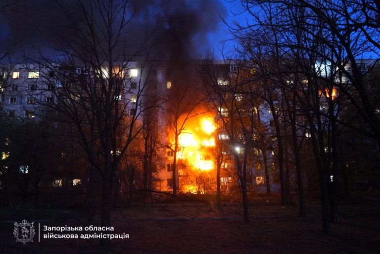 Последствия массированной атаки дронами и ракетами по Киеву и Киевской области.