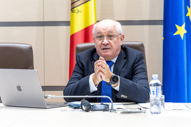 Premierul desemnat Alexandru Munteanu în cadrul audierilor din Comisia juridică a Parlamentului, vorbind despre componența noului Guvern