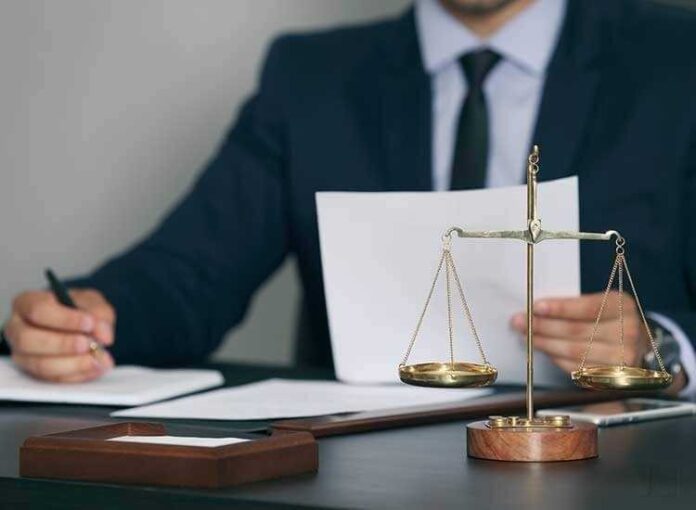 Curtea Supremă de Justiție a recunoscut vinovat un avocat pentru trafic de influență, dar l-a liberat de pedeapsă din cauza prescripției.