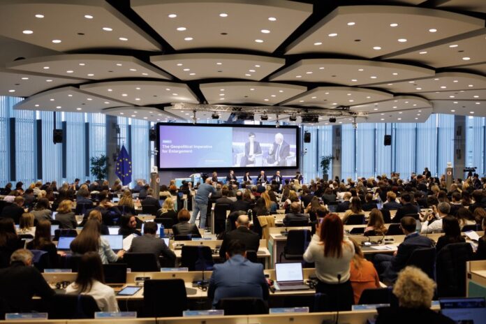 Extinderea UE și reziliența Republicii Moldova: perspective după Forumul de la Bruxelles