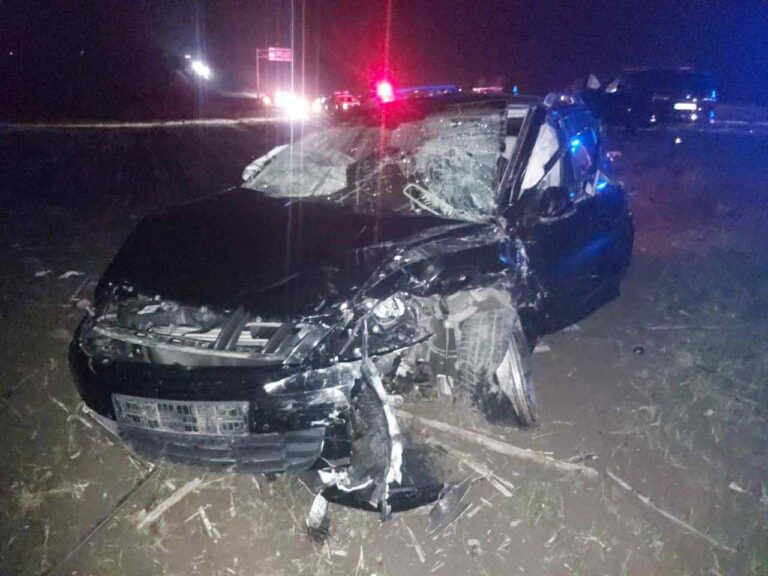 Mașini avariate în urma unui accident rutier pe traseul R-13, în apropiere de Cubolta.