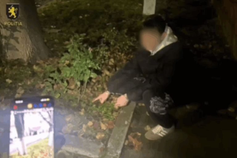 Droguri și obiecte confiscate de polițiști în urma perchezițiilor la Bălți. #Droguri #Bălți #PolițiaRM
