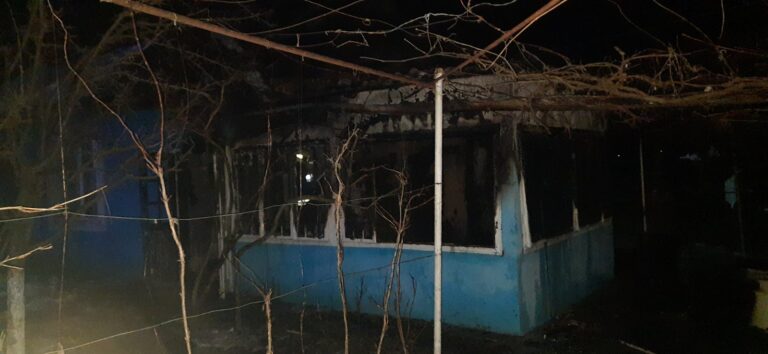 Intervenția pompierilor la un incendiu mortal într-o locuință din Lipcani